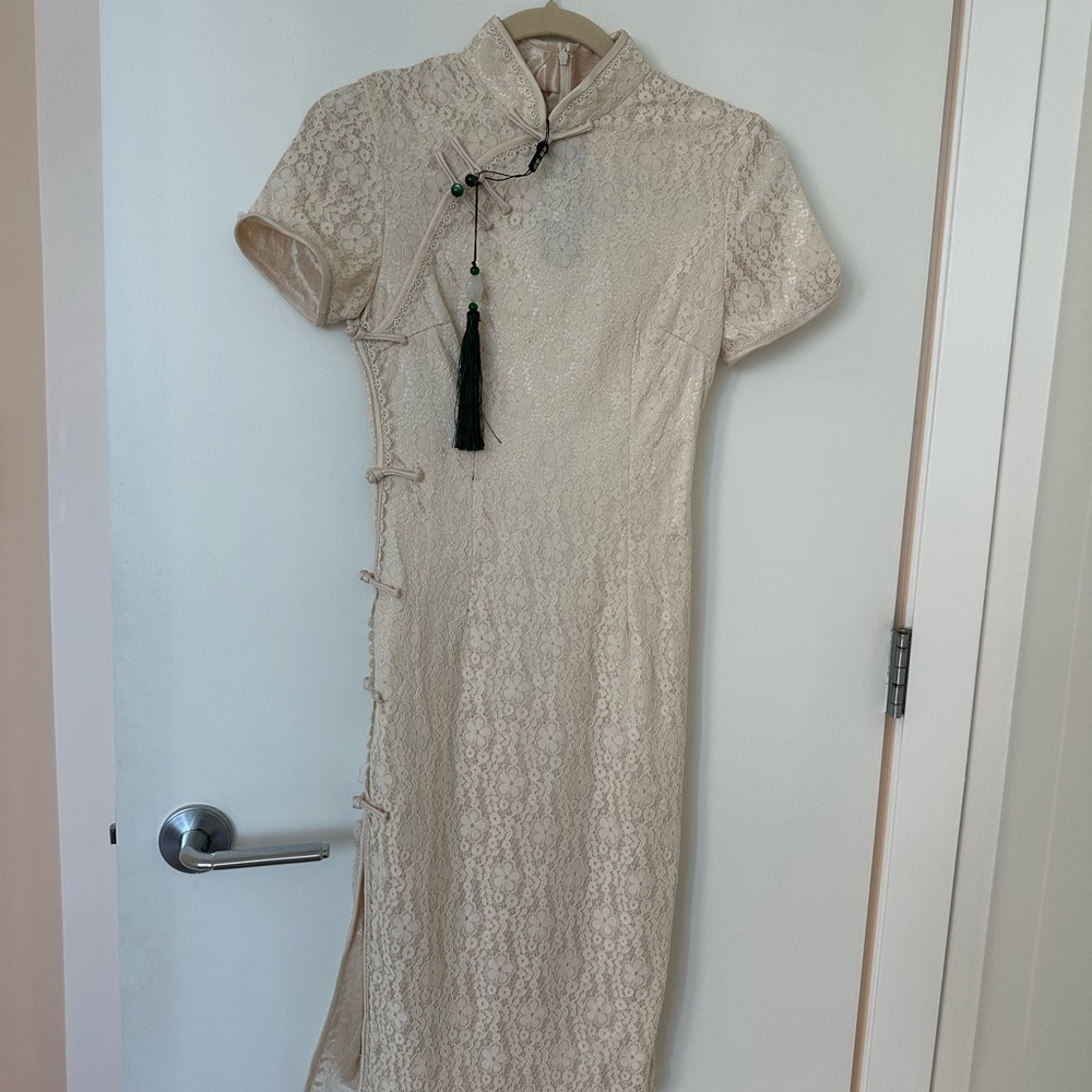 Elegant Cream Lace Cheongsam Dress